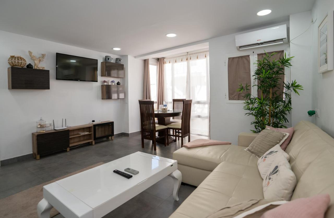 Playa Carihuela Apartamentos El Carmen Torremolinos Luaran gambar