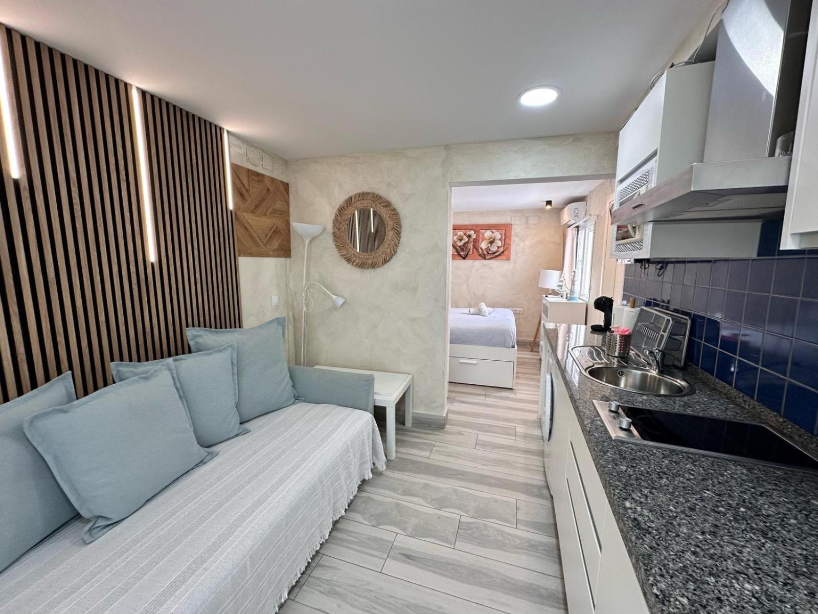 Playa Carihuela Apartamentos El Carmen Torremolinos Luaran gambar