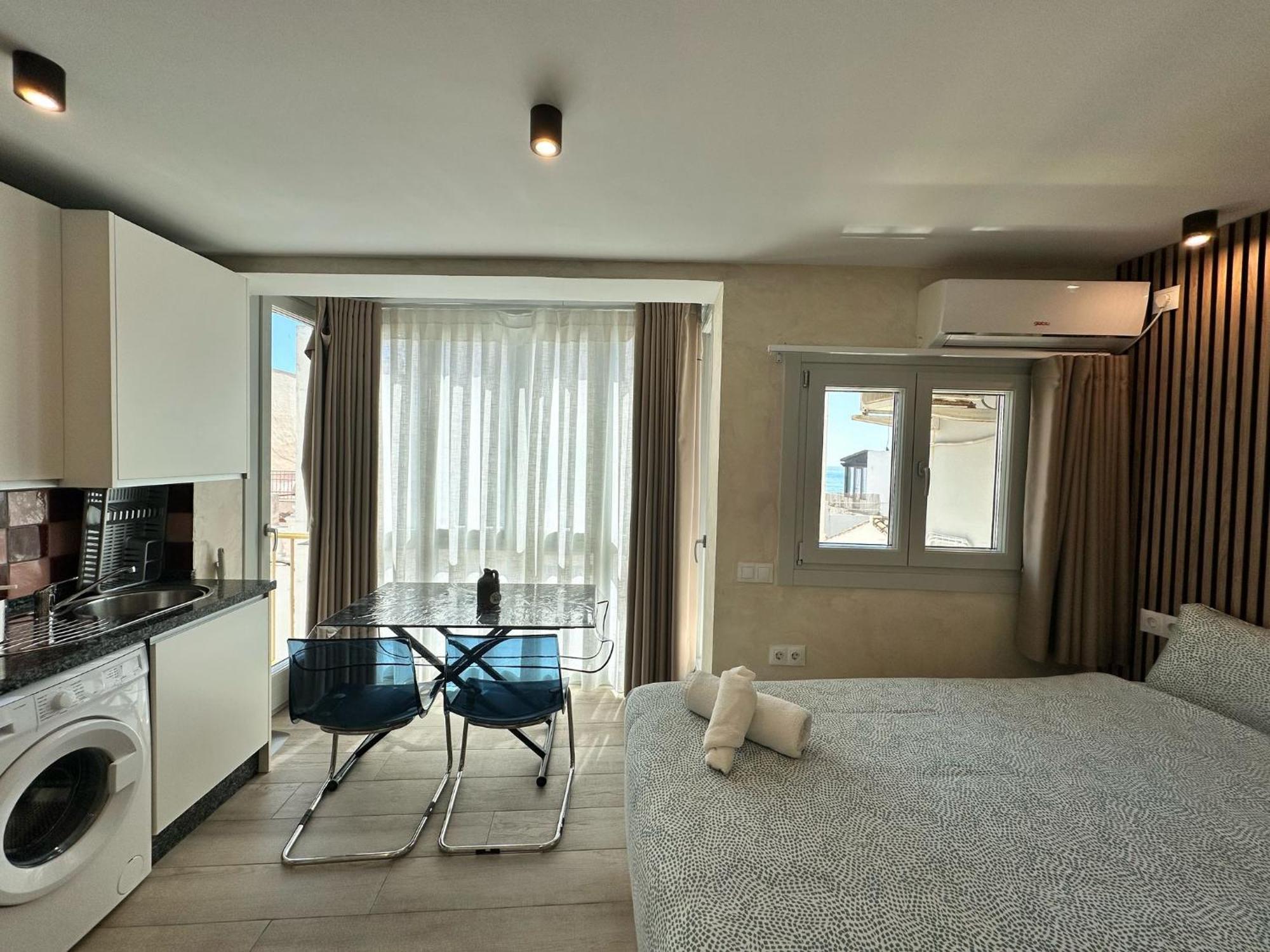 Playa Carihuela Apartamentos El Carmen Torremolinos Luaran gambar